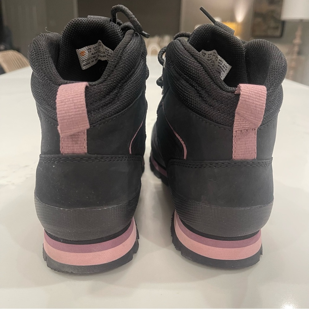 Like NEW! Timberland Women's Black and Pink Athletic Waterproof Boots - Picture 4 of 14